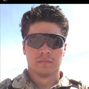 Meet your Posher, Edward